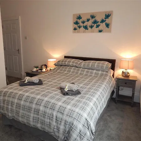 Holiday Ensuite Rooms, For 2, For 6