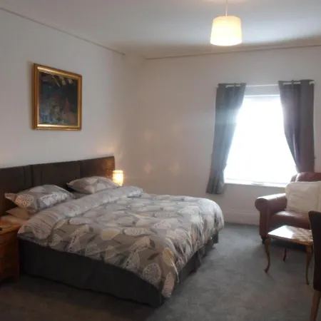 Bed & Breakfast Holiday Ensuite Rooms, For 2, For 6 3*