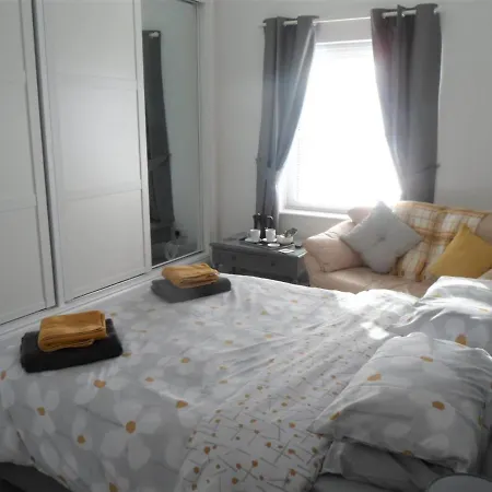 Holiday Ensuite Rooms, For 2, For 6 3* Silloth