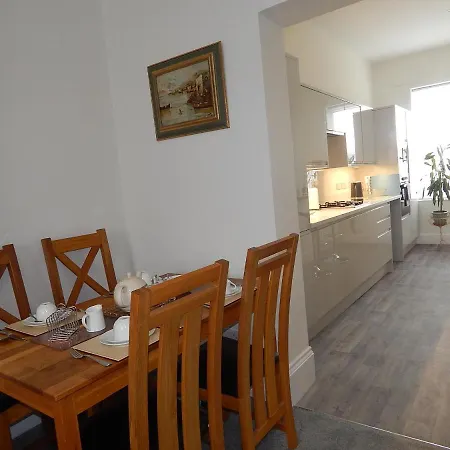 Holiday Ensuite Rooms, For 2, For 6
