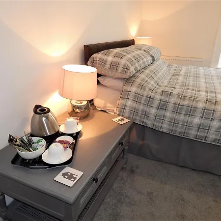 Holiday Ensuite Rooms, For 2, For 6 فندق مبيت وإفطار سيلّوث