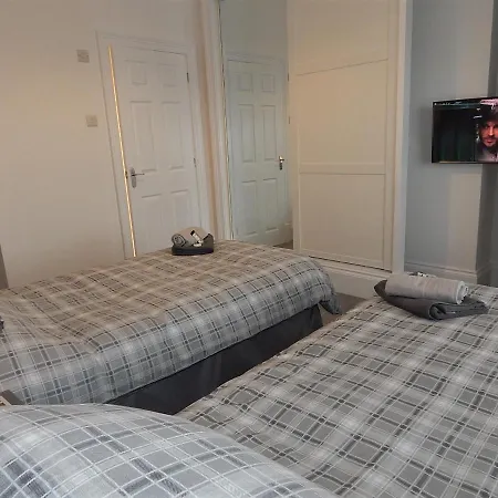 فندق مبيت وإفطار Holiday Ensuite Rooms, For 2, For 6 3*