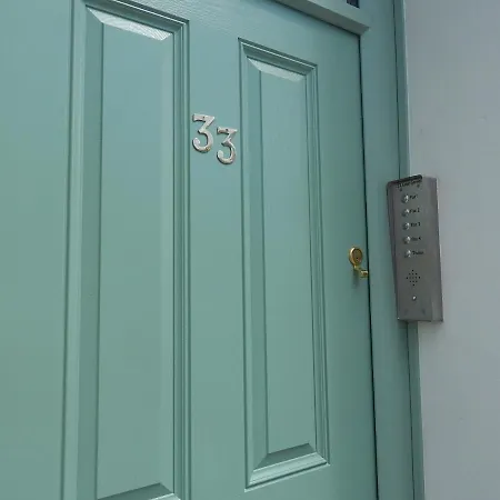 Holiday Ensuite Rooms, For 2, For 6